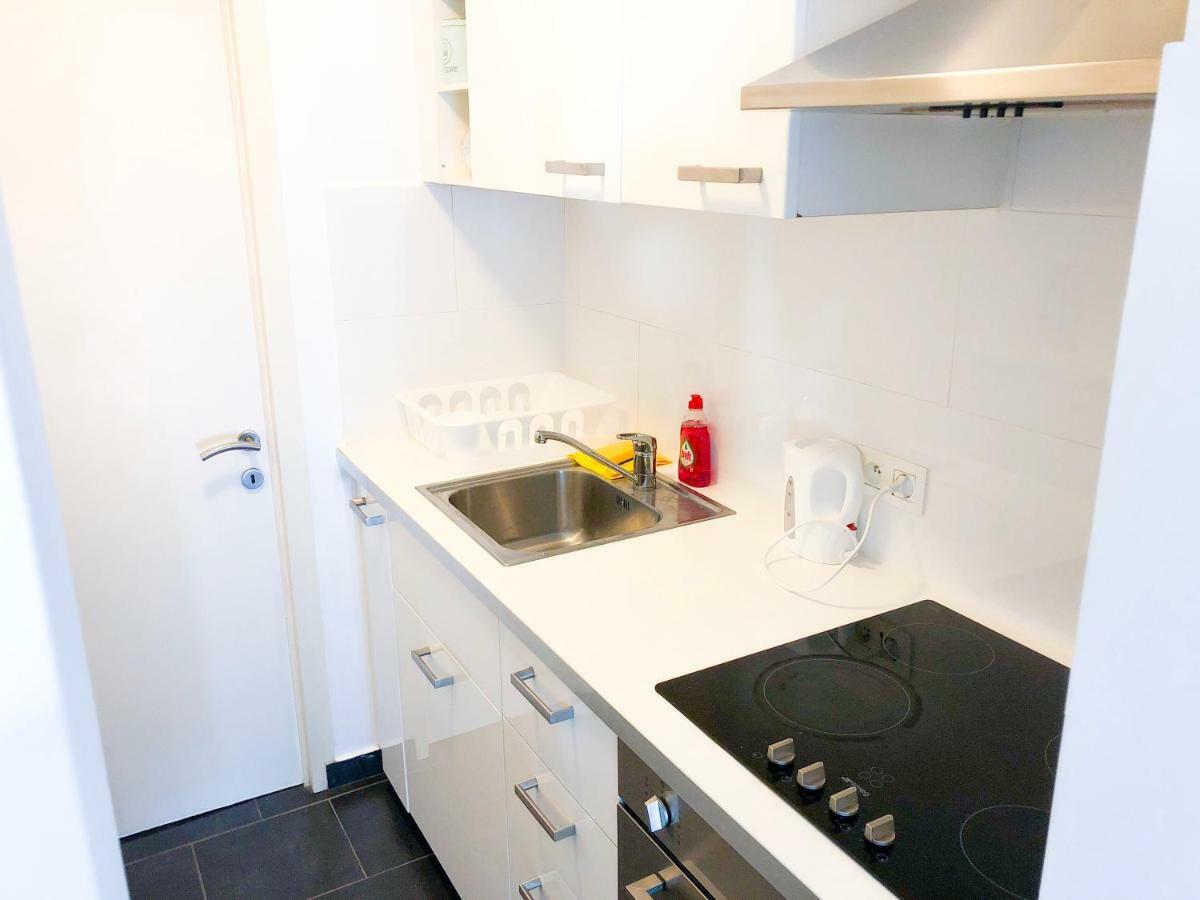 Beautiful Modern Apartment Брюксел Екстериор снимка